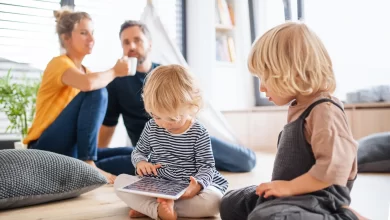 كيف يمكن للوالدين فرض الحدود بطريقة فعّالة؟